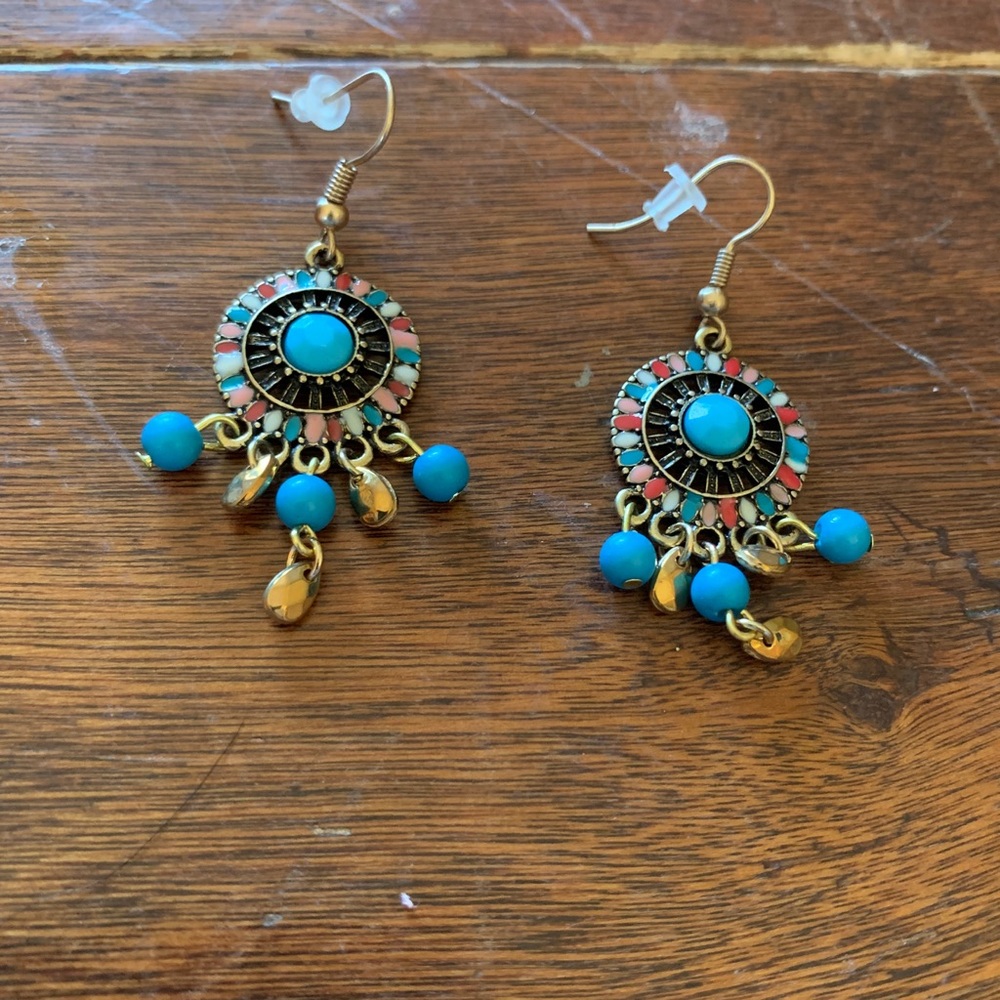 Colourful earrings (free)